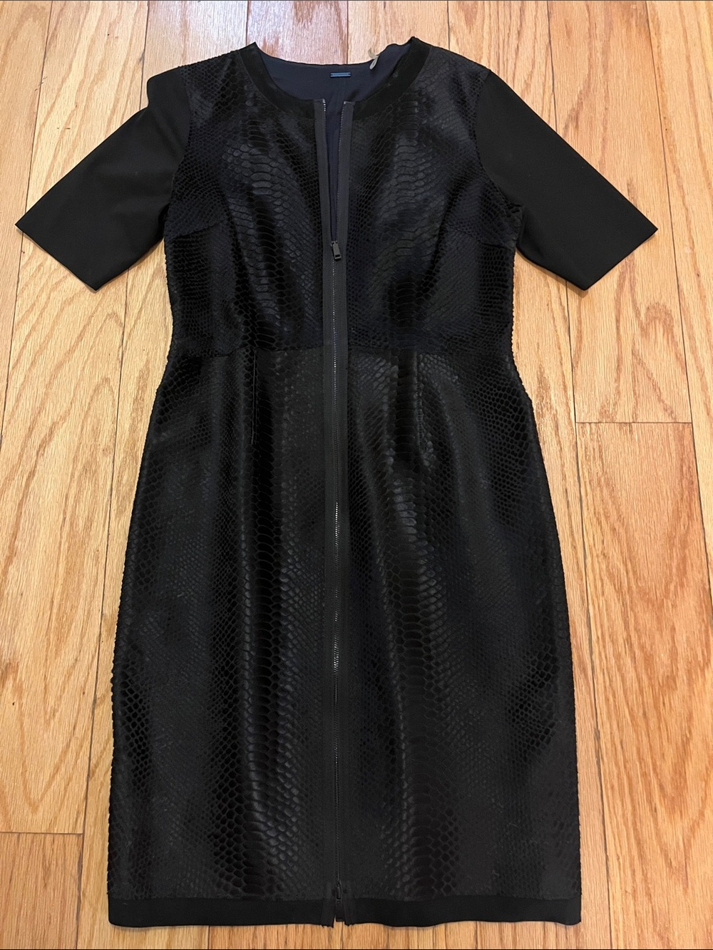 Elie Tahari Black Textured Zip-Front Sheath Dress